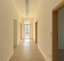 Seniorengerechte großzügige Praxis in Wildenberg mit Stellplätzen direkt vor der Praxis