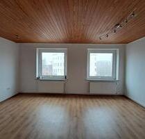 Anfragen NUR per E-Mail. Große 2-Zimmer Wohnung im 3.OG in der Nahe Lloyd Gymnasium Bremerhaven.