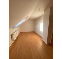 zwei Zimmerwohnung im Dachgeschoss mit EBK zu vermieten - Lauenburg/Elbe