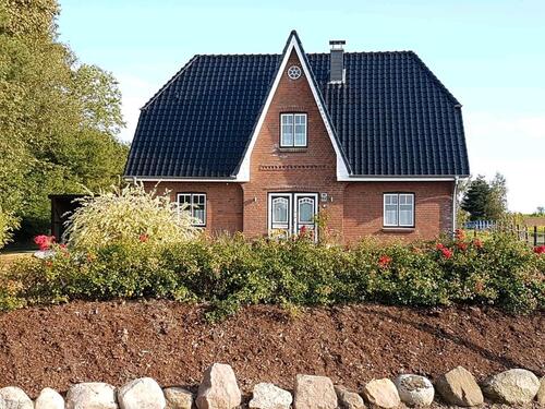 Foto - Wohnhaus zur Vermietung - 1.400,00&nbsp;EUR Kaltmiete, ca.&nbsp; 165,00&nbsp;m&sup2;