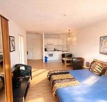 6 min. zum Hbf Leipzig: 2-Zi. Whg im 5. OG mit Balkon, EBK & TG