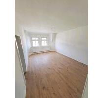 Schöne 2,5-Raum-DG-Wohnung mit Balkon - Chemnitz Ebersdorf