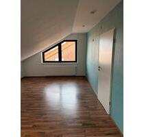 Anröchte-Dachgeschosswohnung in guter Wohnlage 650 € + Nk