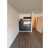 Frisch renovierte 1-Zimmer-Wohnung 28qm mit neuer Küche nahe CAU Universität Kiel Kronshagen