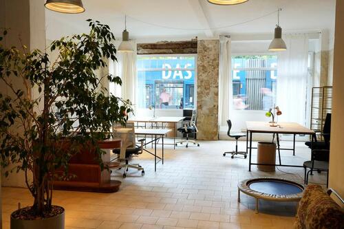 Foto - Arbeitsplätze_Coworking_Schreibtisch_Atelier_BüroRaum_Studio