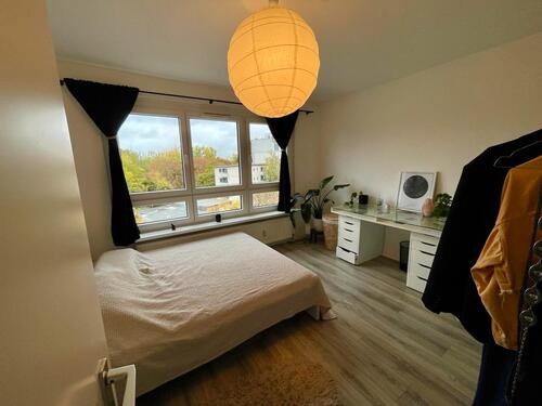 Foto - Modernes, ruhiges WG-Zimmer mit Fernsehturm-Blick in Kreuzberg