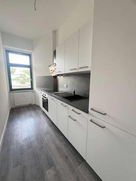 Foto - Neu! Geräumige 3-Zimmer-Wohnung mit Balkon, Tageslichtbad mit Wanne & Dusche in zentraler Lage