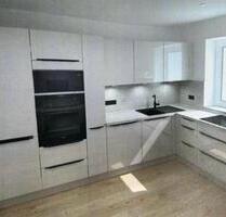 Helle kernsanierte 2-Zimmer Wohnung mit Balkon - Brühl