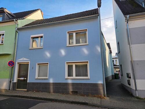 Foto - Haus zu verkaufen - 270.000,00&nbsp;EUR Kaufpreis, ca.&nbsp; 250,00&nbsp;m&sup2;