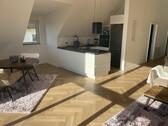 Foto - Nachmieter für große Neubau-Dachgeschoss-Wohnung - mit Panoramafensterfront