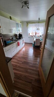 Foto - Freistehendes Einfamilienhaus mit großem Grundstück