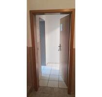 45m² Wohnung 2 Zi., Kü., Bad 1. OG Dassel OT zu vermieten