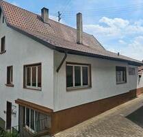 Einfamilienhaus mit Nebengebäuden in Bruchweiler - Bruchweiler-Bärenbach