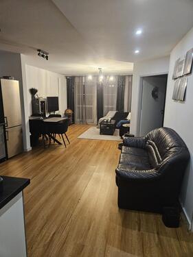 Foto - Wohnen mit Weitblick: Helle 4-Zimmerwohnung mit großem Nordbalkon im 2. OG