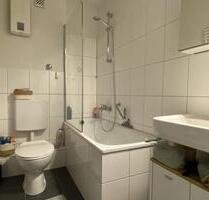 Frei zum 01.05.2026.: Helle 3-Zimmer-Wohnung mit Aufzug, modernem Tageslichtbad und Balkon - Düsseldorf Stadtbezirk 6