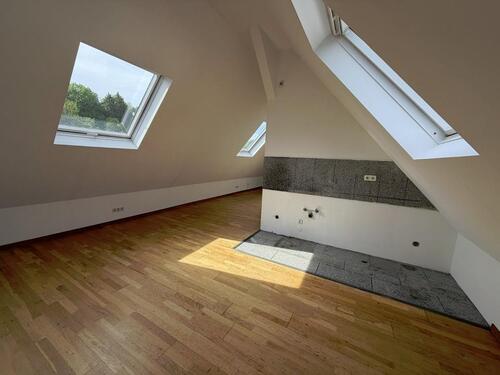 Foto - 2 Zimmer Dachgeschoßwohnung zur Miete in Gummersbach