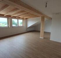 Neue 2-Zimmer-DG-Wohnung in Altenstadt mit Bergblick