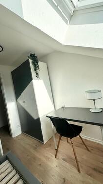 Foto - Dachgeschoßwohnung mit 100,00 m&sup2; in Karlsruhe zur Miete