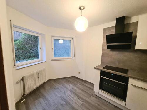 Foto - Helle 1 12 Zi-Souterrain-Whg - 590,00 EUR Kaltmiete,