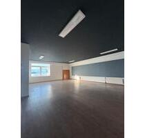 Moderne 110 m² Gewerbefläche - 850,00&nbsp;EUR Kaltmiete, ca.&nbsp; 8,00&nbsp;m&sup2; in Hüttenberg (PLZ: 35625)