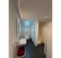 Moderne & helle Dachgeschosswohnung mit Wohnküche – 55 m² - Hamburg Eidelstedt