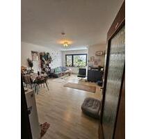 2 Zimmerwohnung zu vermieten - 830,00&nbsp;EUR Kaltmiete, ca.&nbsp; 42,00&nbsp;m&sup2; in Würzburg (PLZ: 97080) Dürrbachau