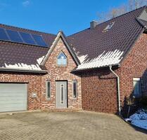 Aurich Tannenhausen Vermietung Erdgeschosswohn. in 2 Familienhaus