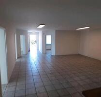 Büro oder Lagerfläche - 800,00&nbsp;EUR Kaltmiete, ca.&nbsp; 240,00&nbsp;m&sup2; in Peterswald-Löffelscheid (PLZ: 56858)