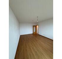 Schöne 3 Zimmer Wohnung in Karlsfeld mit Balkon & EBK