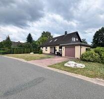 EFH mit gr. Grundstück, Pool und Ausbaureserve -Oldendorf (21726)