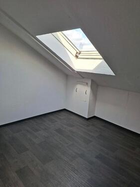 Foto - 1 Zimmer Dachgeschoßwohnung zur Miete in Langenselbold