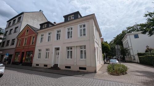 Foto - Charmante Wohnung in Duisburg-Ruhrort mit eigenem Treppenhaus und