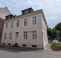 Charmante Wohnung in Duisburg-Ruhrort mit eigenem Treppenhaus und Charmante Wohnung in Duisburg-Ruhrort mit eigenem Treppenhaus und