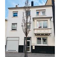 Lichtdurchflutete Altbau Wohnung im Zentrum Bad Neuenahrs, 4 ZKB - Bad Neuenahr-Ahrweiler