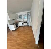 Helle 3 Zimmer Wohnung - 1.045,00&nbsp;EUR Kaltmiete, ca.&nbsp; 73,50&nbsp;m&sup2; in Teublitz (PLZ: 93158)