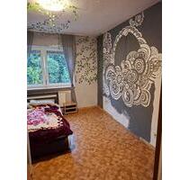 Schöne kleine Wohnung in Borchen zu vermieten .