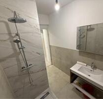 Schöne 3-Zimmer-Wohnung mit Balkon, Garage, Stellplatz u. Garten - Heilsbronn
