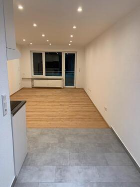 Foto - Schöne 1 Zimmer Wohnung mit Balkon im EG zu vermieten