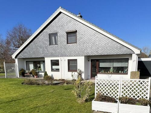 Foto - Doppelhaushälfte in Büsumer-Deichhausen etwa 500 m vom Nordseestr