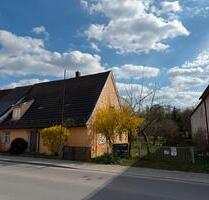 Charmantes Einfamilienhaus mit großem GrundstückBaugrundstück - Haunsheim