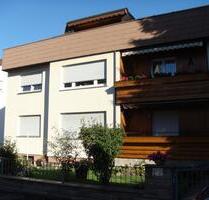 Helle 4,5 -Zimmer Wohnung mit Balkon und Garage in Göppingen-Holz