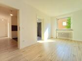 Foto - SANIERT UND MODERNIESIERT - 499,00&nbsp;EUR Kaltmiete, ca.&nbsp; 42,14&nbsp;m&sup2;