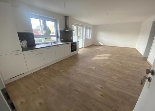 Foto - Barrierefreie 3 Zimmer Wohnung, EBK, Stellplatz, Neubau