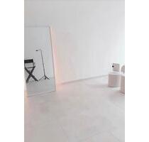 BÜROPRAXISSTUDIO ZU VERMIETEN - 500,00&nbsp;EUR Kaltmiete, ca.&nbsp; 60,00&nbsp;m&sup2; in Bad Königshofen im Grabfeld (PLZ: 97631)