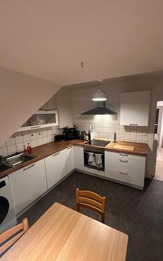 Foto - Helle 2-Zi-DG-Wohnung mit neuem Dach in DÜSSELDORF