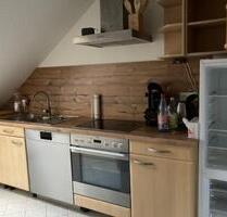 Gemütliche DG-Wohnung 51m² mit Einbauküche, teilmöbliert - Oelsnitz (Erzgebirge)
