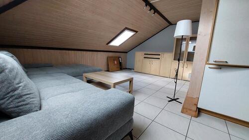 Foto - Dachgeschoss Wohnung Teil-Möbiliert