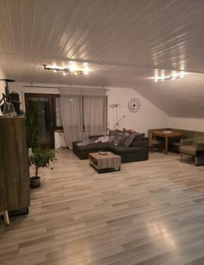 Foto - 3 Zimmer Dachgeschoßwohnung zur Miete in Großrinderfeld