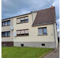 Doppelhaushälfte - 90.000,00&nbsp;EUR Kaufpreis, ca.&nbsp; 120,00&nbsp;m&sup2; in Breitungen/Werra (PLZ: 98597)