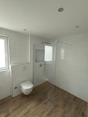 Foto - Erstbezug Kernsaniert Fußbodenheizung 4-Zimmer DG-Wohnung